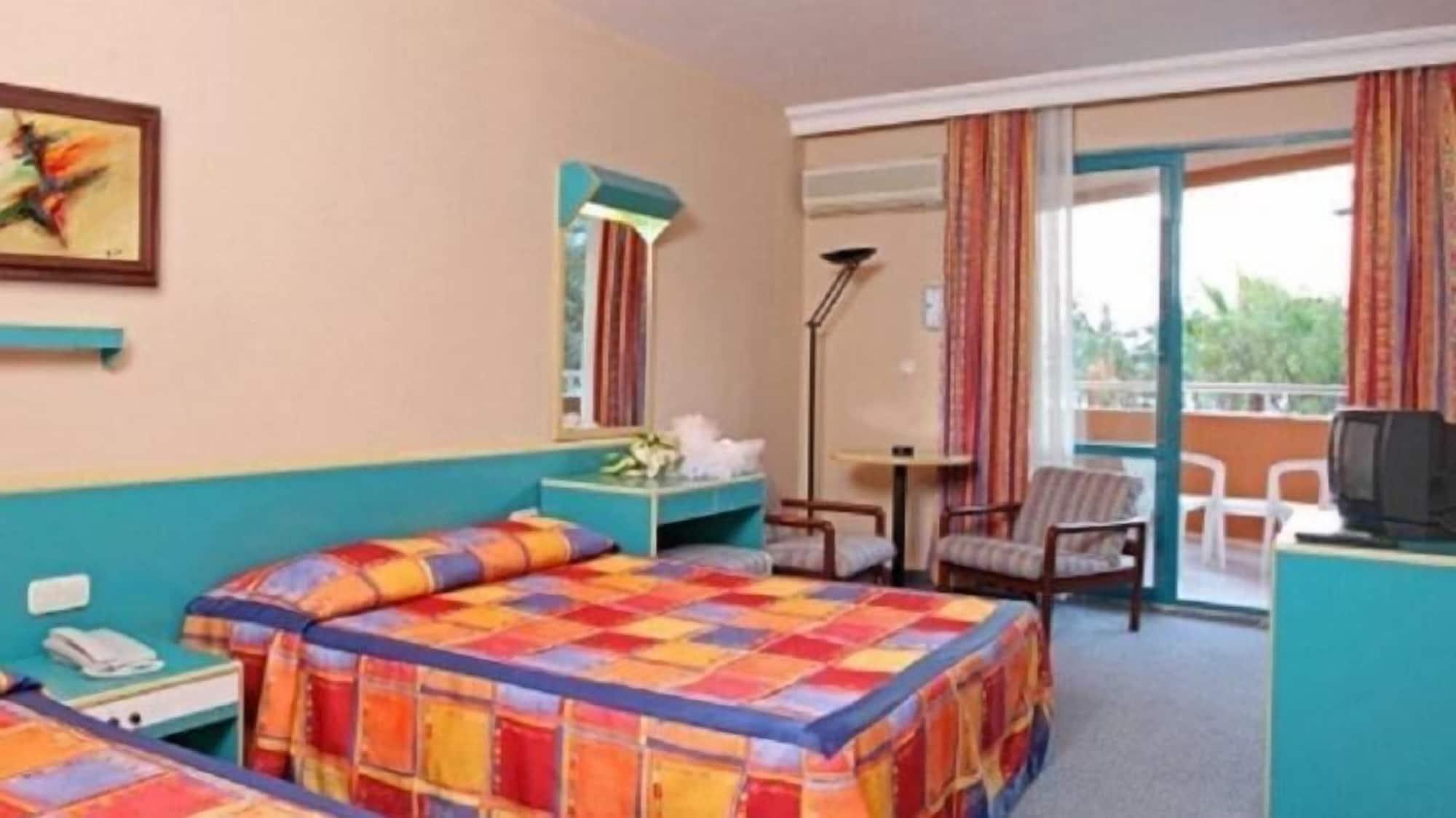 Tosmur Merlin Beach Park Hotel מראה חיצוני תמונה