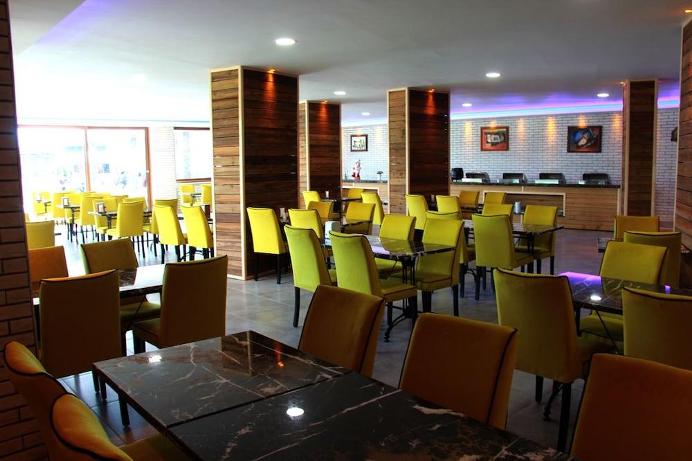 Tosmur Merlin Beach Park Hotel מראה חיצוני תמונה